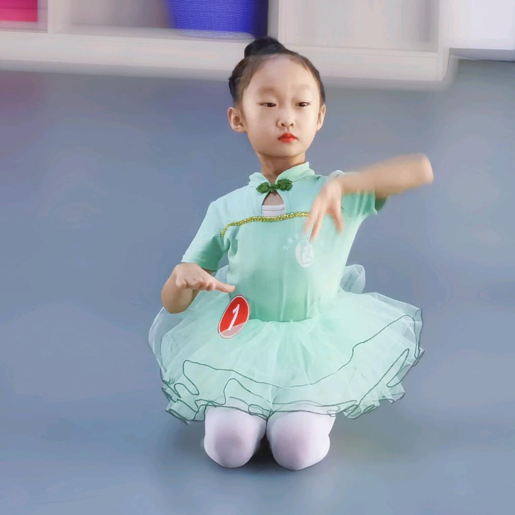 芹芹♥