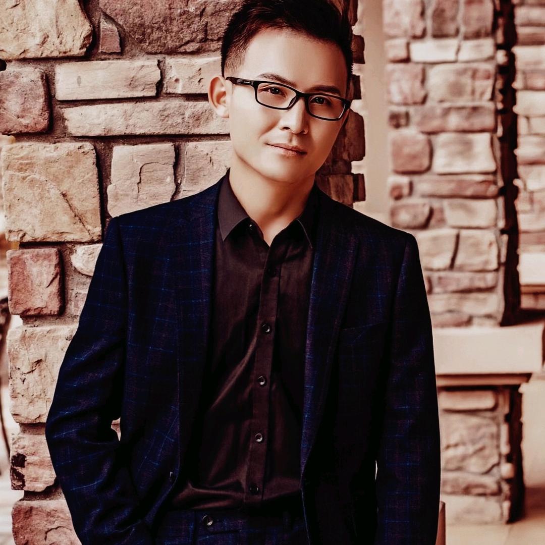 雷霆轮滑小白哥