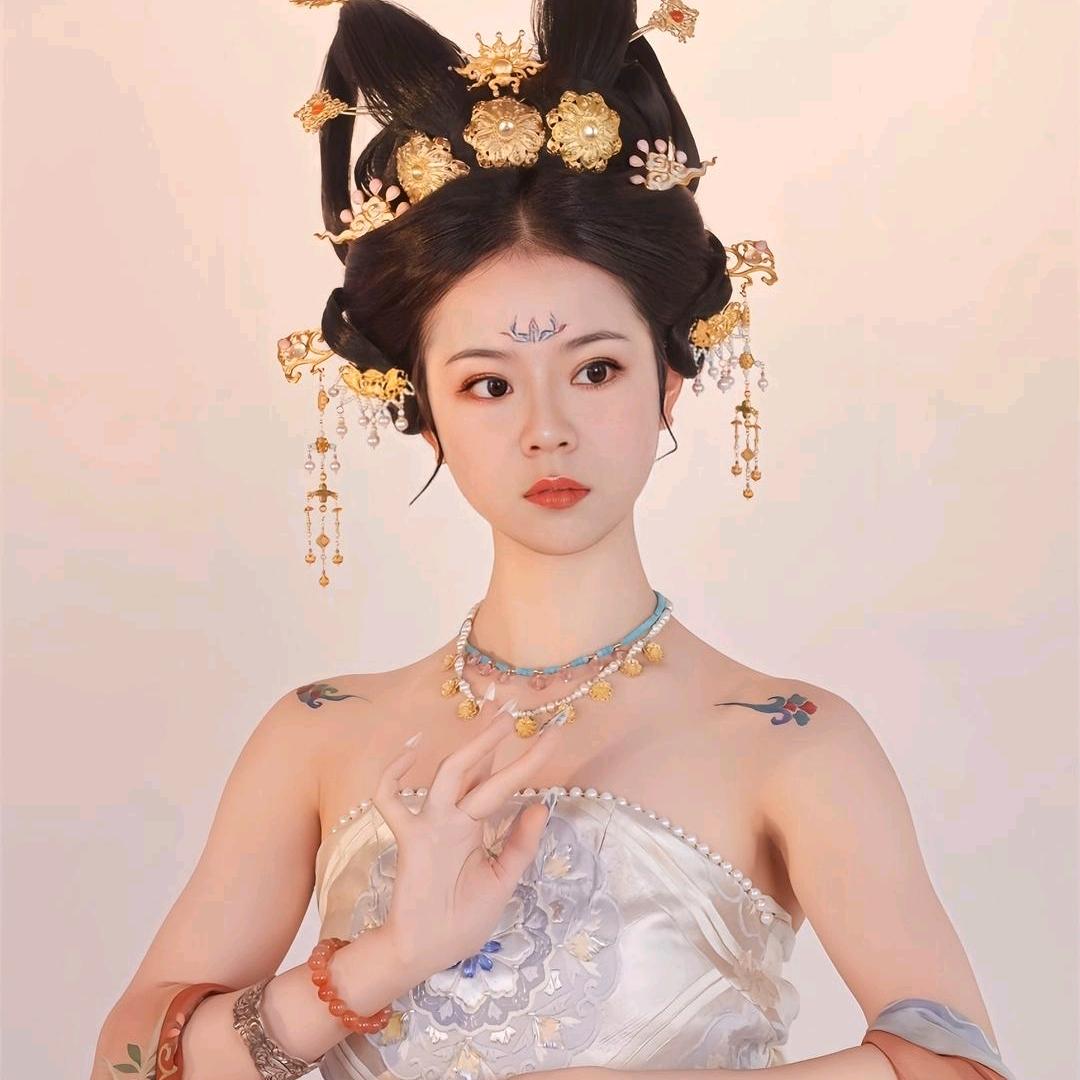 爱画画🎨的小马