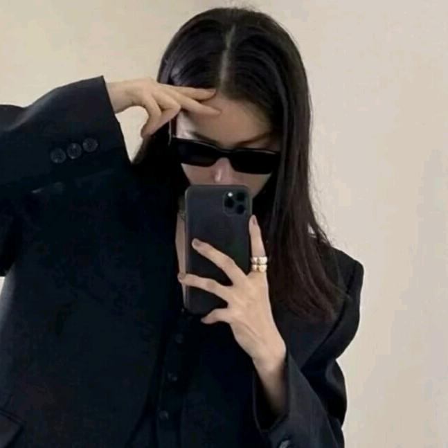 冬日打盹的小熊