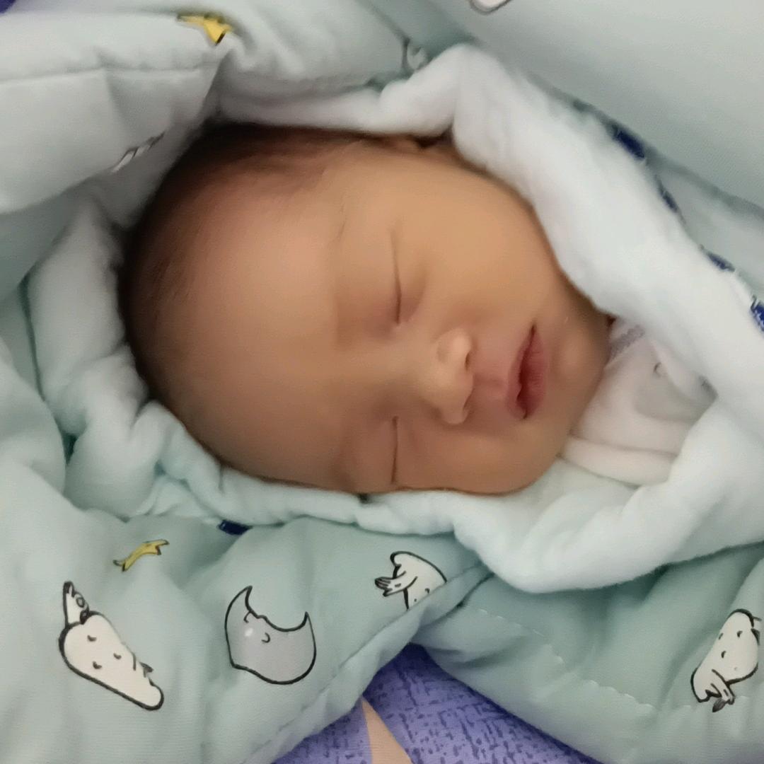♥(｡￫v傻丫头v￩｡)♥