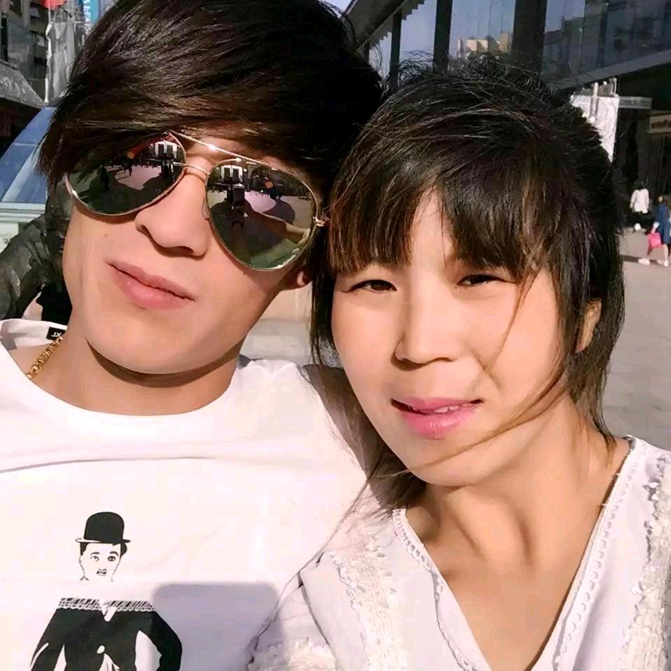 妞妞^O^与^O^仔仔妈妈