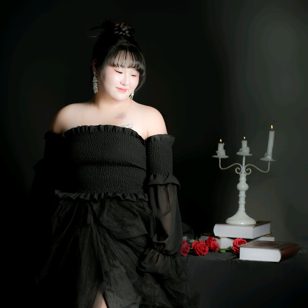 开体彩的小姐姐