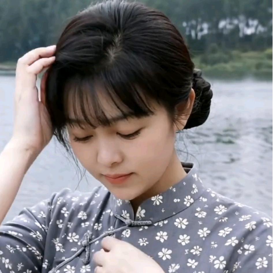 笑中含泪