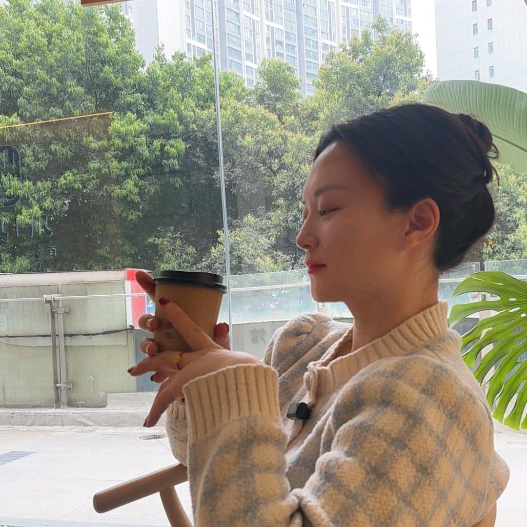 灿烂🌸