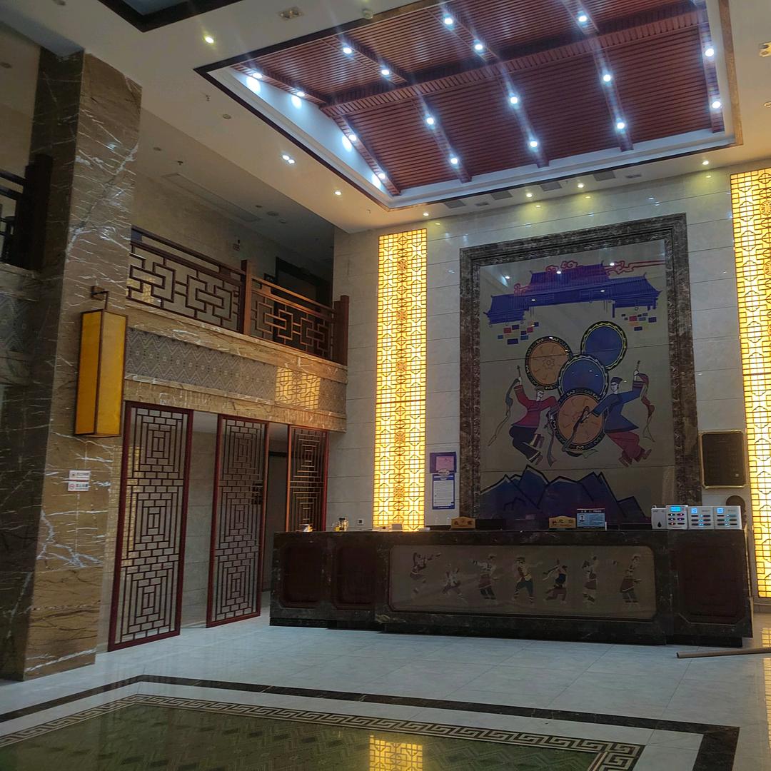 恩施帧豪家具有限公司,我是做全屋定制的廖