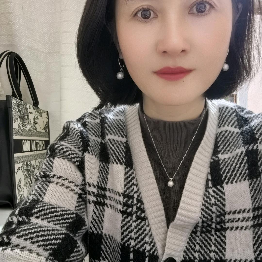 努力的彩彩