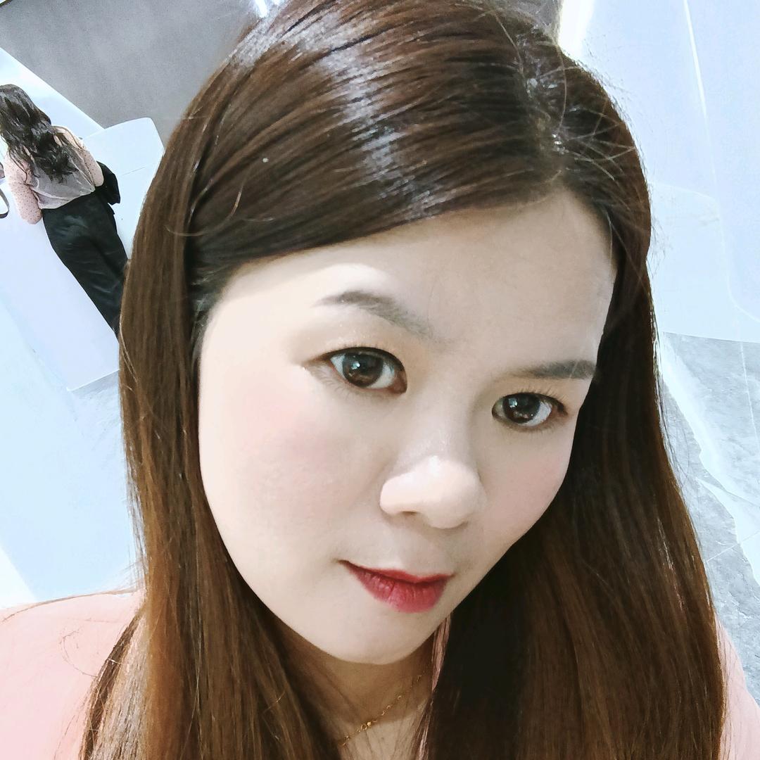 美业中合体芳芳