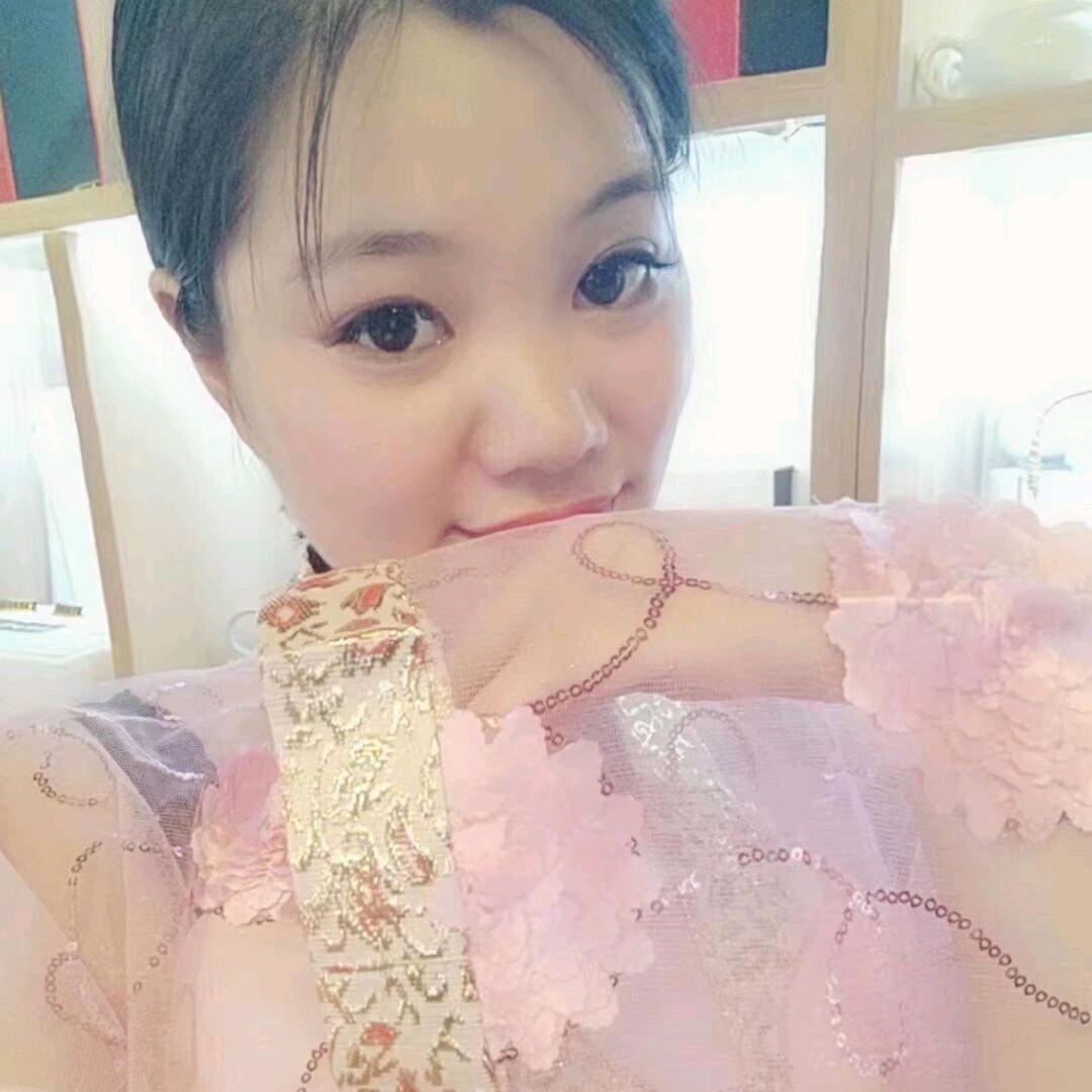 一颗梅子丫