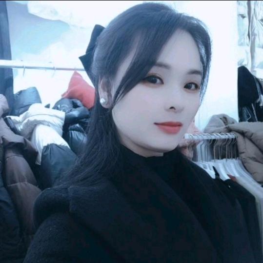 横峰县毛毛虫精品童装女装