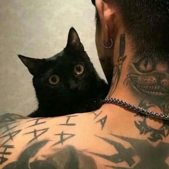 廾