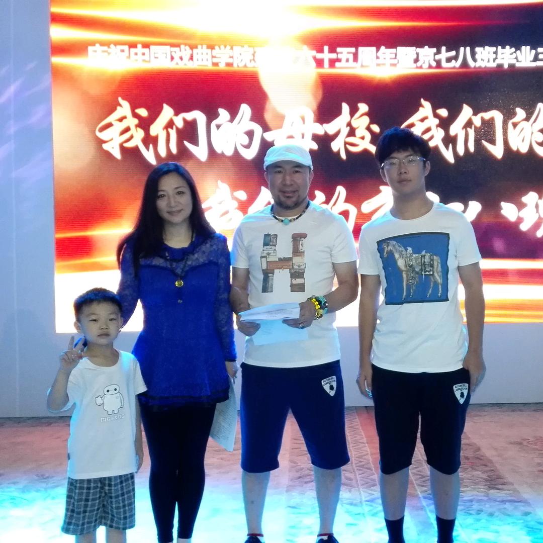 嘉楠爸  红海