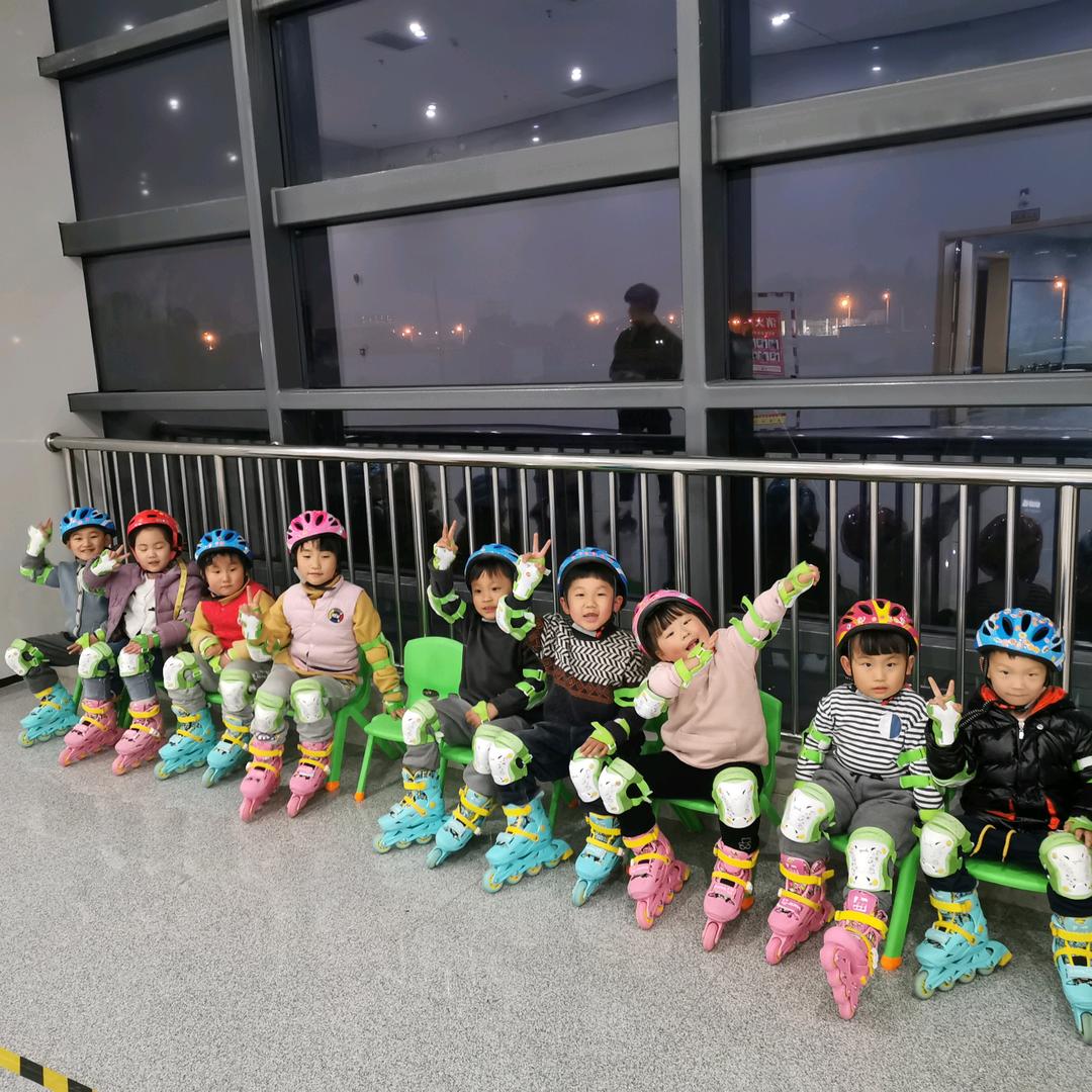 宝贝们最喜欢的小李教练😘