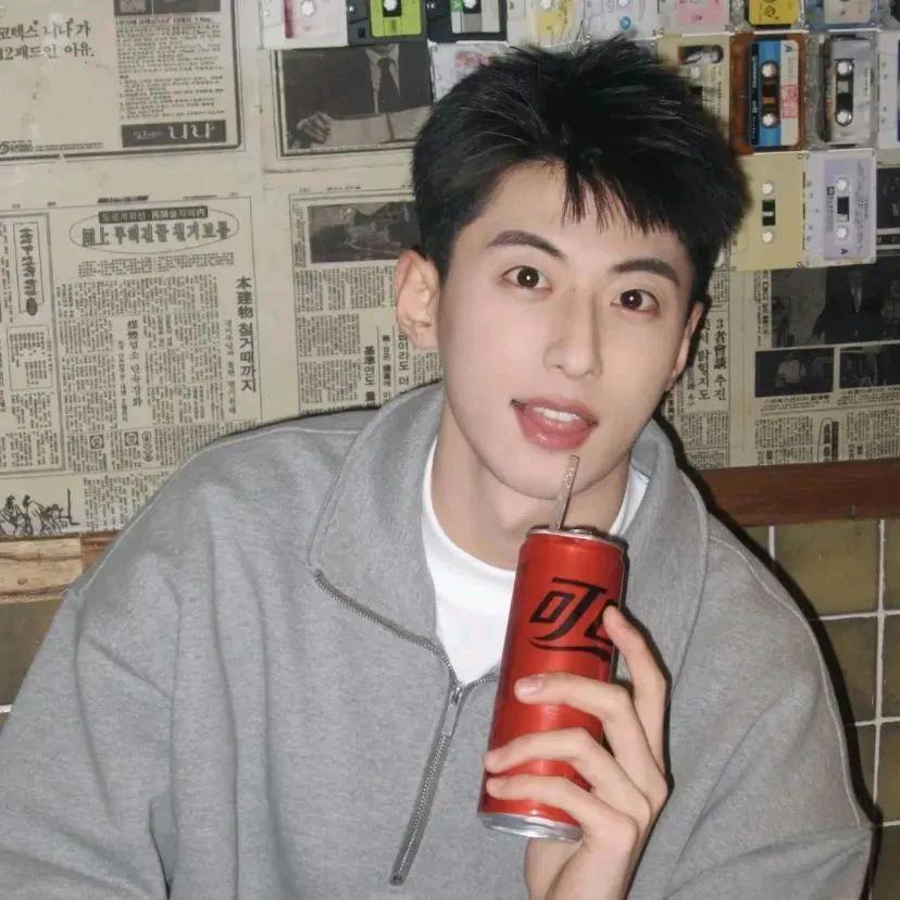可乐🥤（努力增肌）