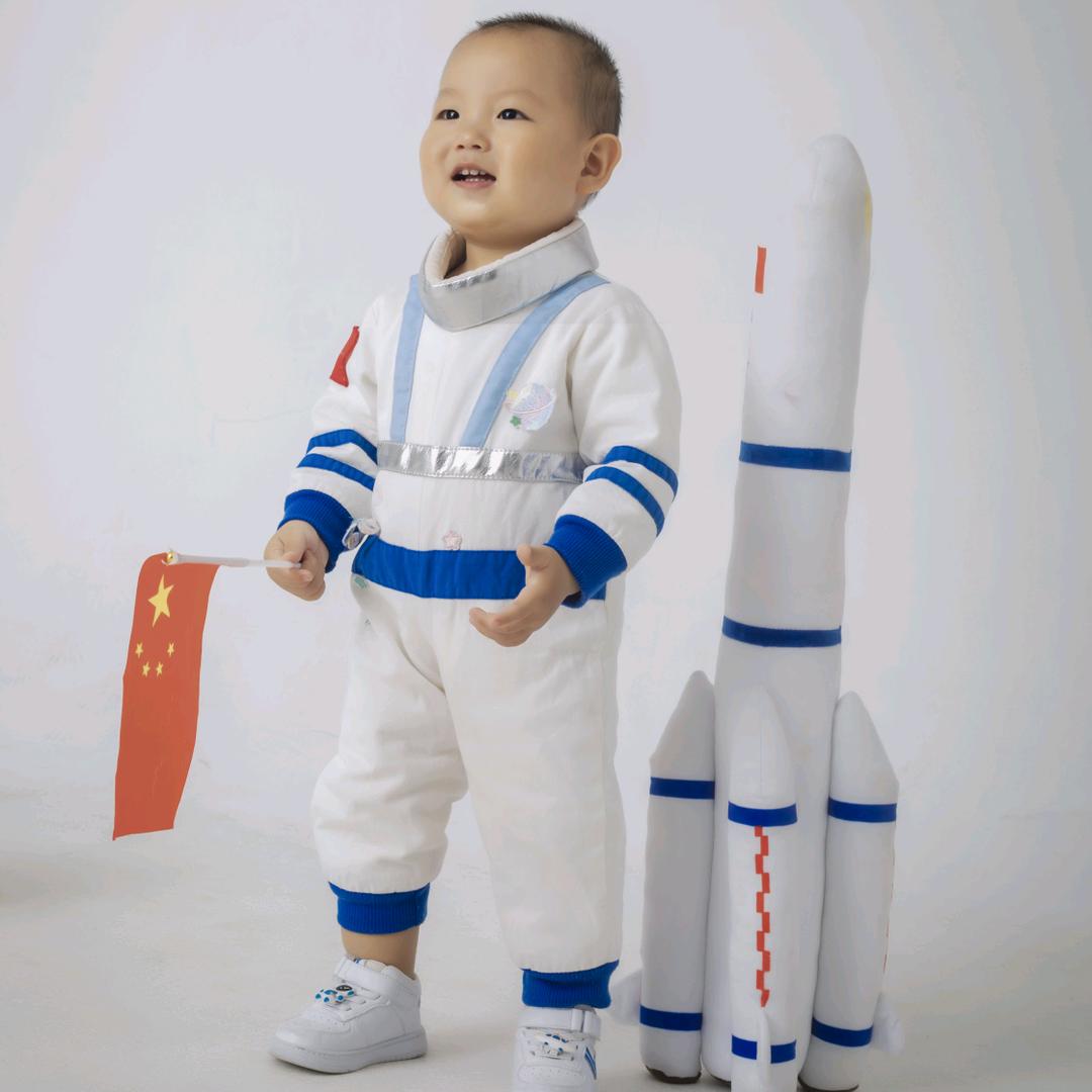 是个小帅哥🏀