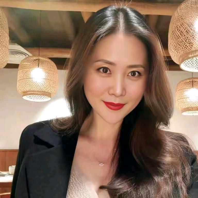蔡丽春女装2