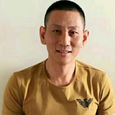 一君哥👣头像