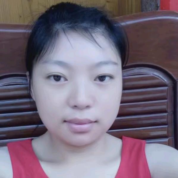 莉莉娅