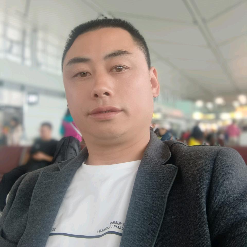 黄成利