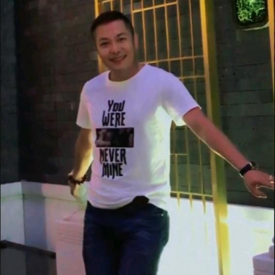 超级✌️兔兔🐰