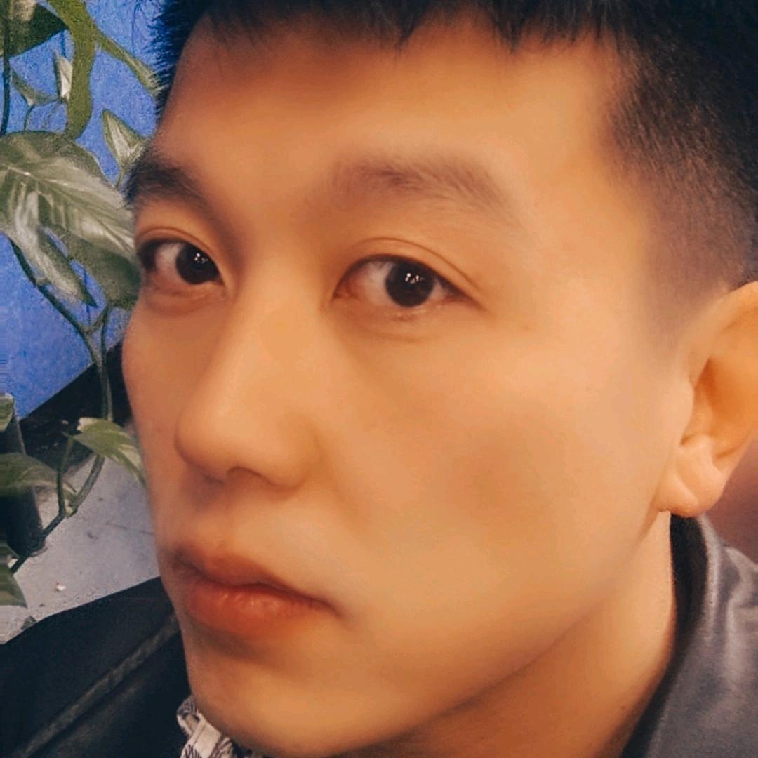 行走的大超