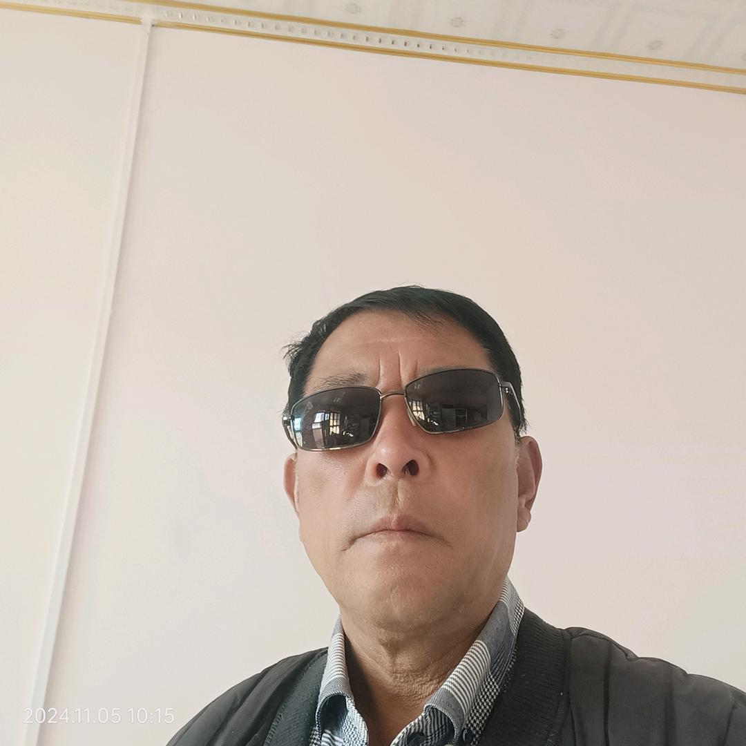 粉皮李13673338764