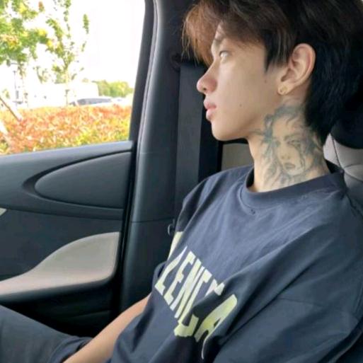 小乖-