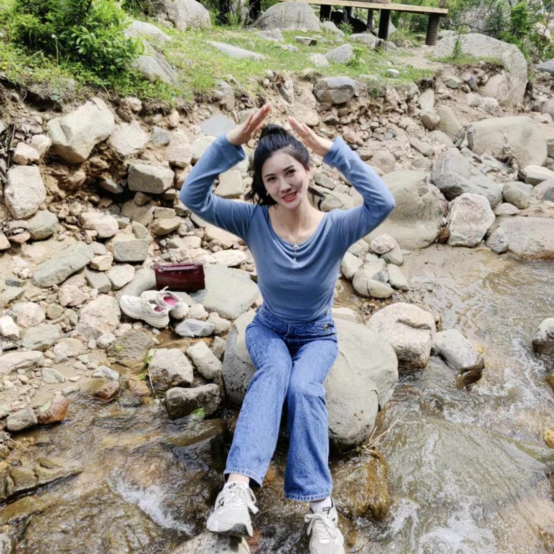 元气满满的少女