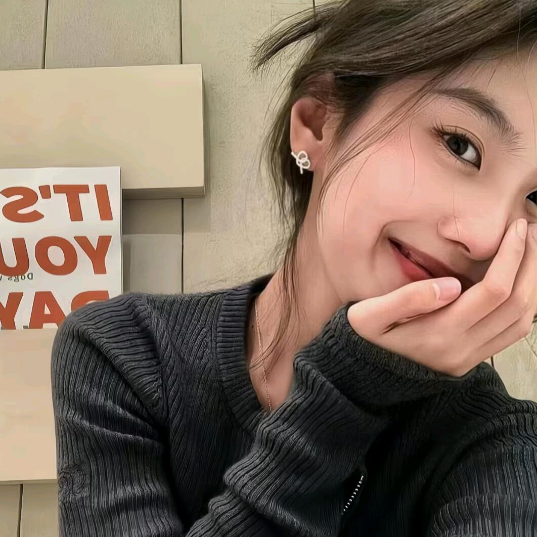 腼腆小美~