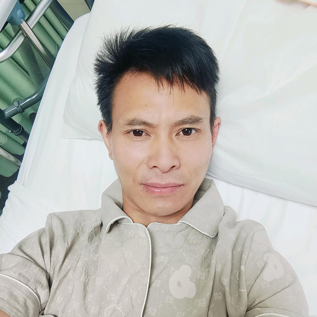 人生走路靠自己，引路靠贵人