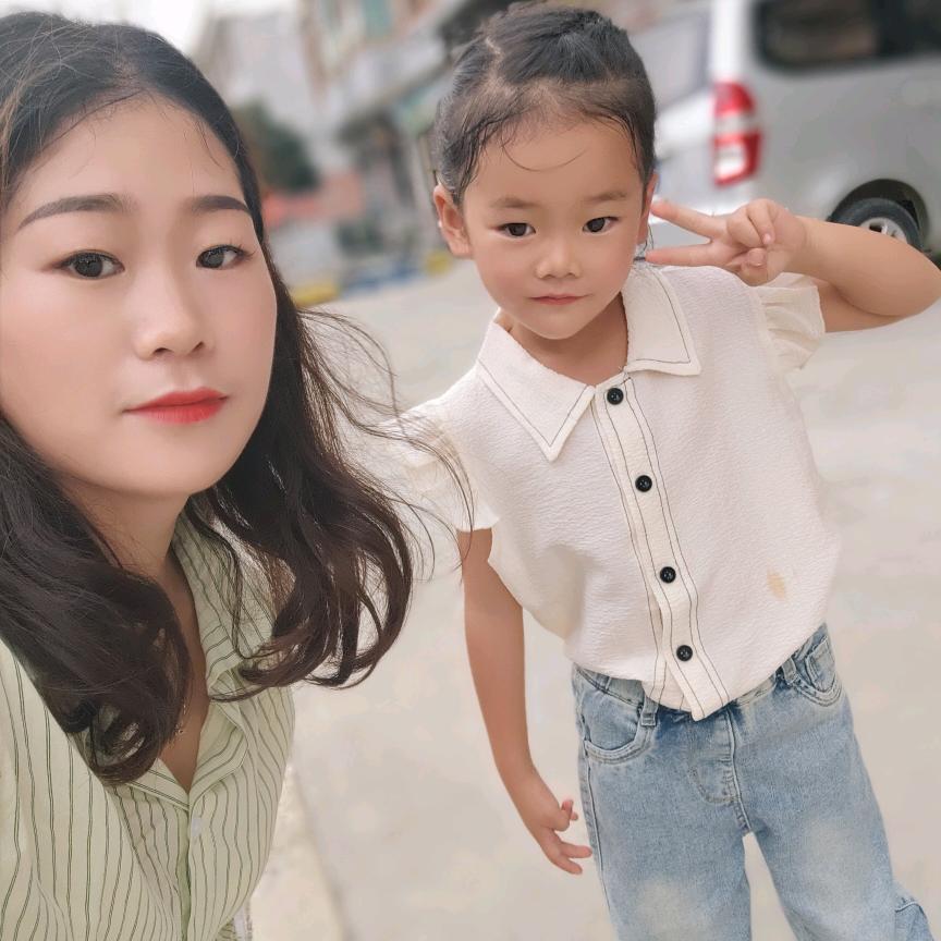 岁月无忌 小蝶👩‍👧‍👦