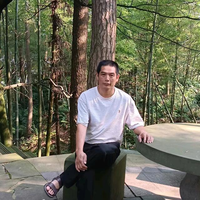 张建国