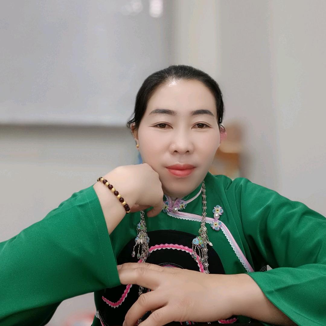 依秋