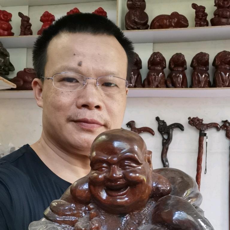 巴中欢喜木缘木雕