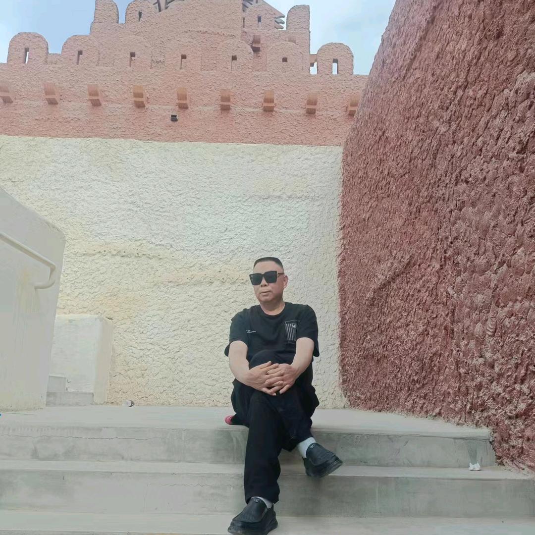 无人机吊运木材