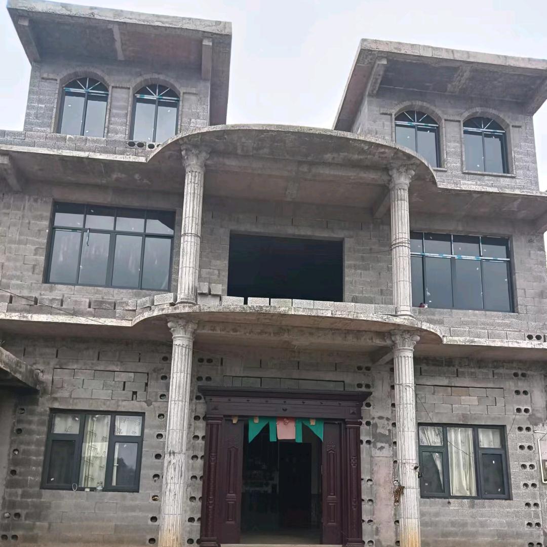 幸福靠自己 成功靠努力