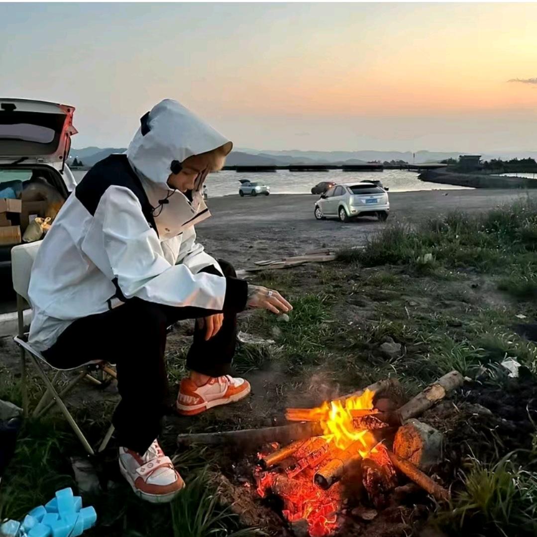 奶茶灵崽大王