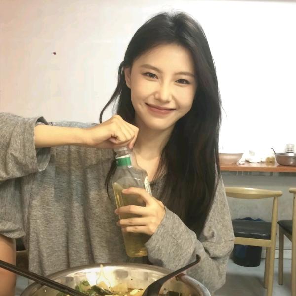 @白了个白