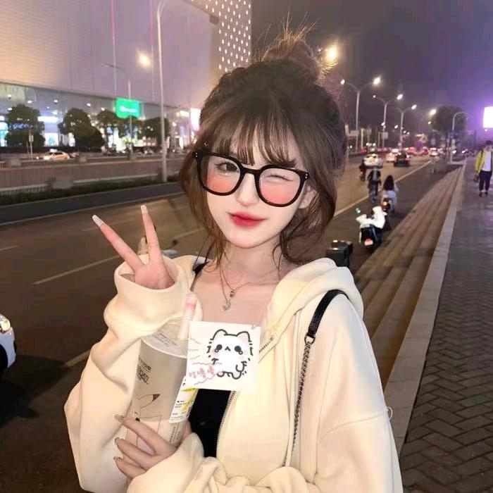 𝓕.语芊