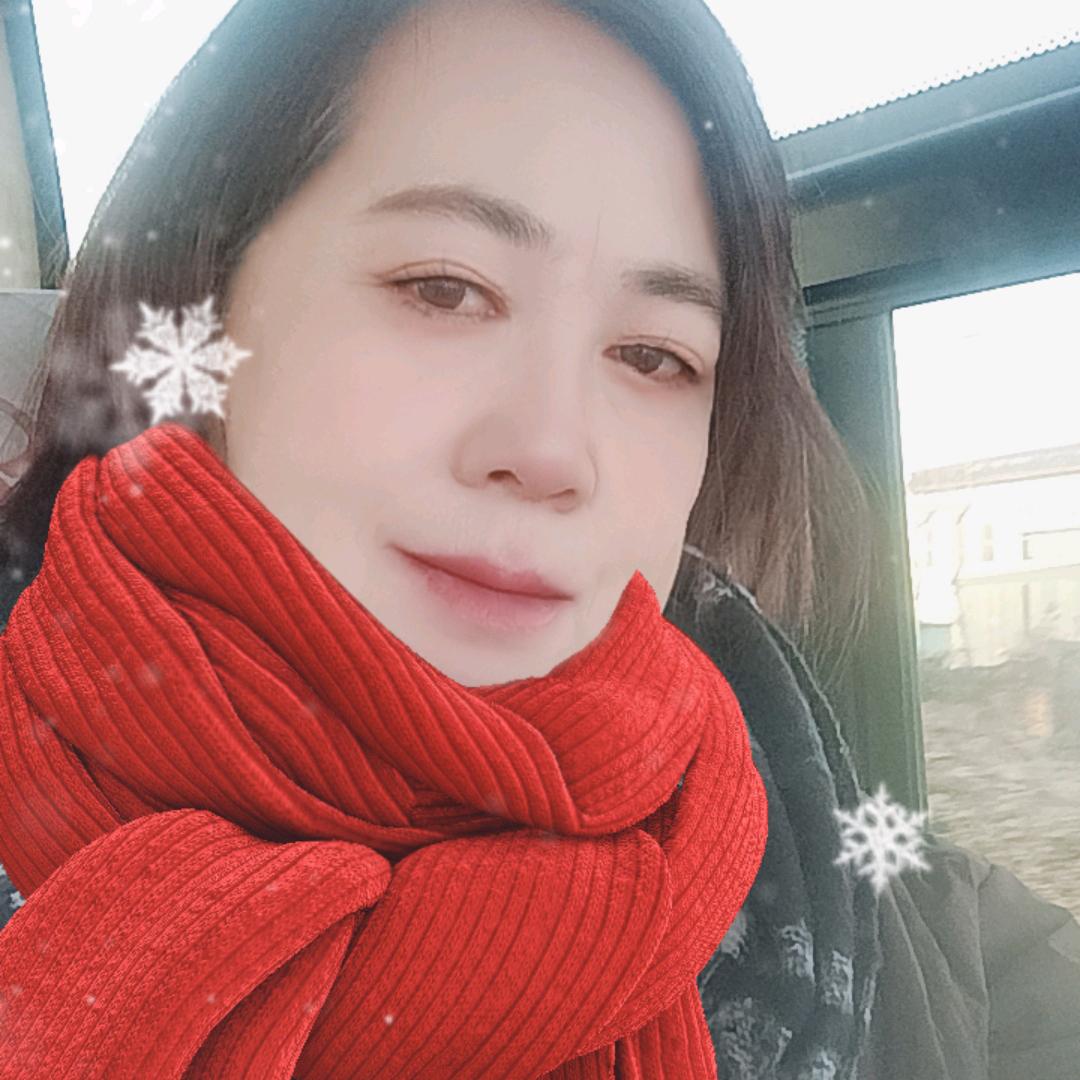 快乐的老太太。