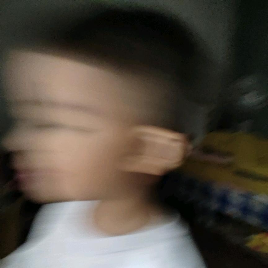宇宇  凡