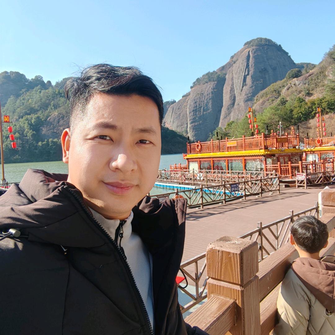 邱威健克朗尼艺术漆