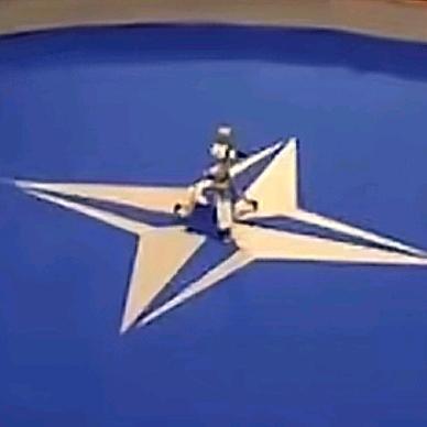 九思看天下