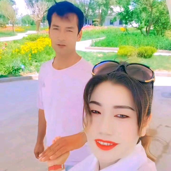 岳普湖县铁力木乡则敏罕喀迪尔百货店