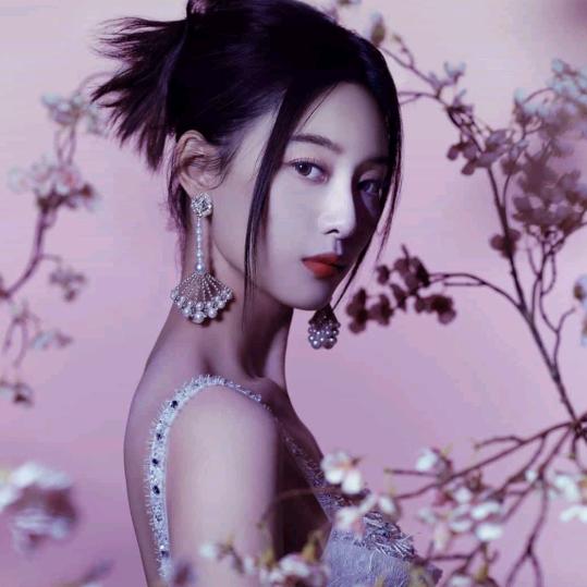 👣好彩妹（请勿连赞，谢谢）😊