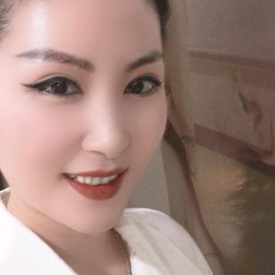 自信的女人feng宝宝