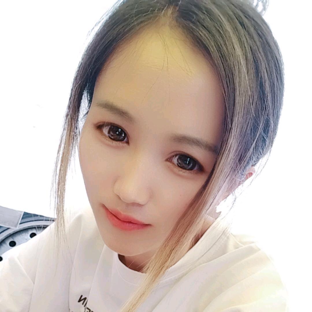 地摊憨妹