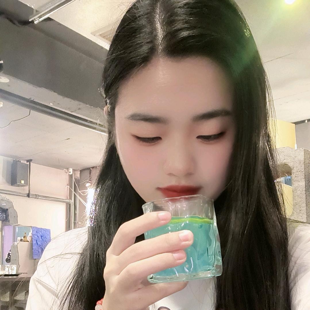 小铃铛9396