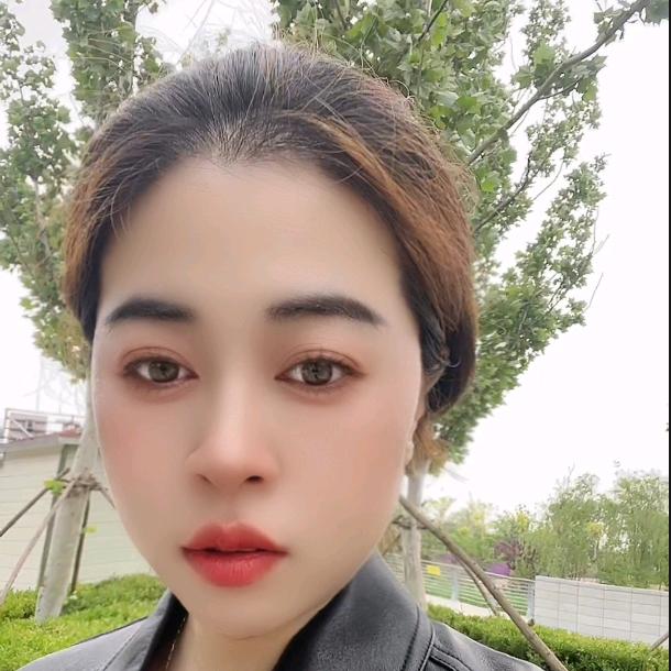 姑娘叫小芳