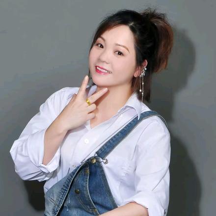 粤韵媚儿